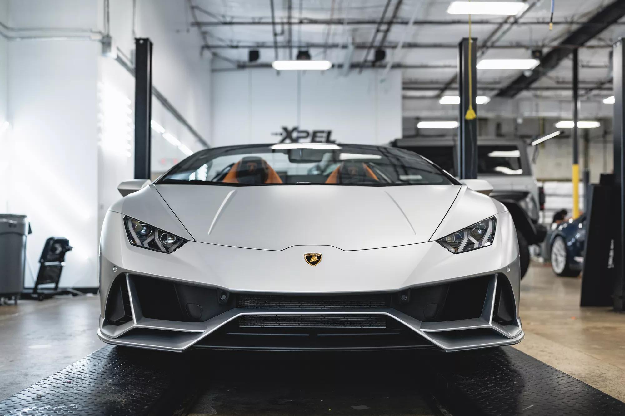 2023 Lamborghini Huracan EVO Spyder - Satin Silver - (Slth WC, XR WC, FSN Pt,P,GLS, WLS) 10
